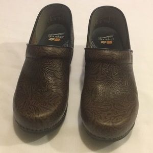 Dansko XP20 Brown Floral Ladies Shoe Sz 9 LIKE NEW